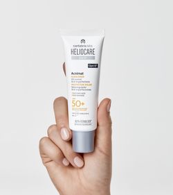 Heliocare 360 Acnimat SPF50+